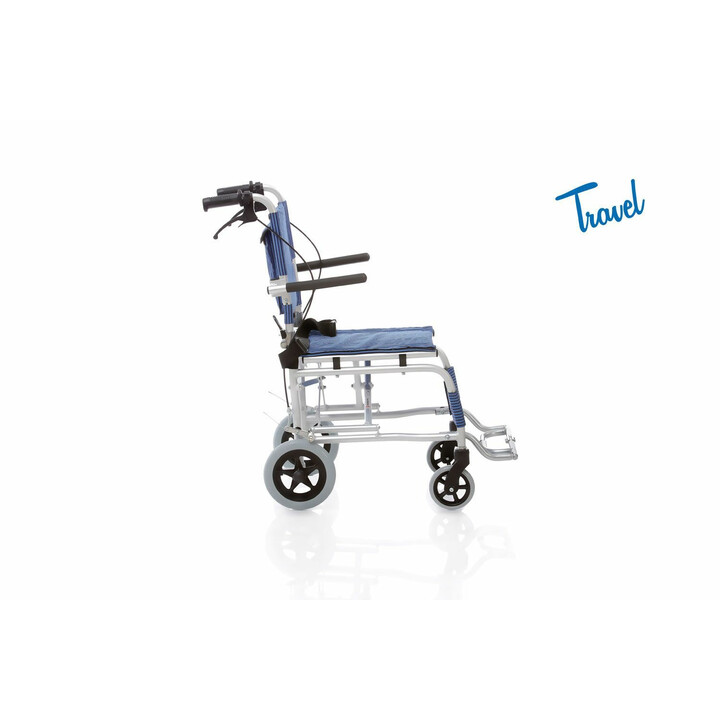 Kevyt alumiininen kokoontaittuva matkustuspyörätuoli kantapääpidikkeellä ja taskulla