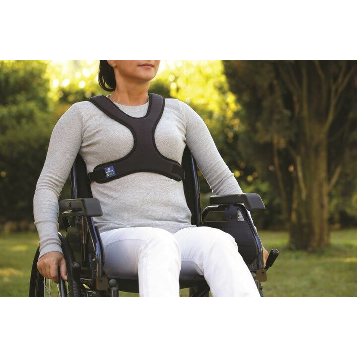 Anatominen perhosen muotoinen rintakehän tukivyö pyörätuoliin