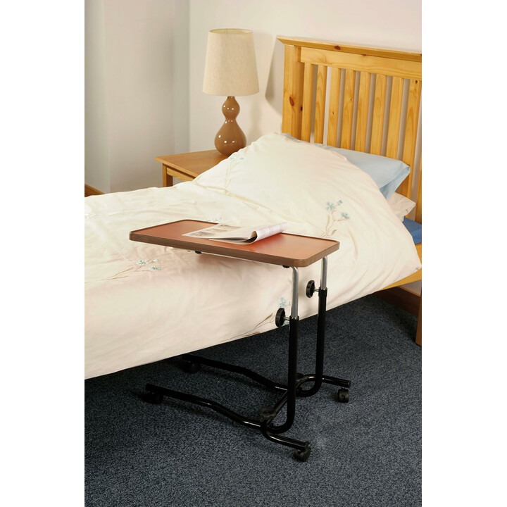 Multifunktionellt säng- och soffbord med hjul