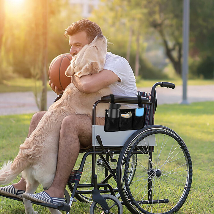 Rullstolsväska med flera fickor och justerbar fästning