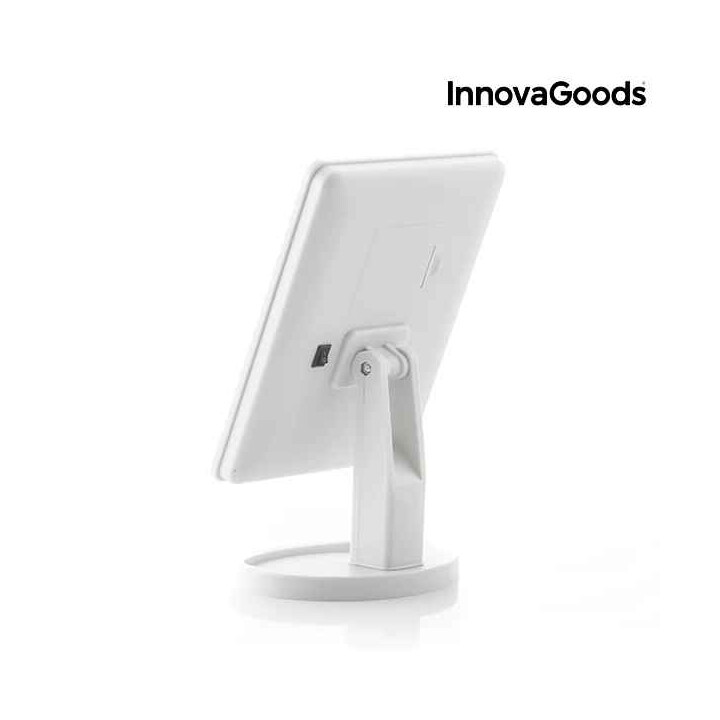 Spegel med LED-belysning och justerbar vinkel