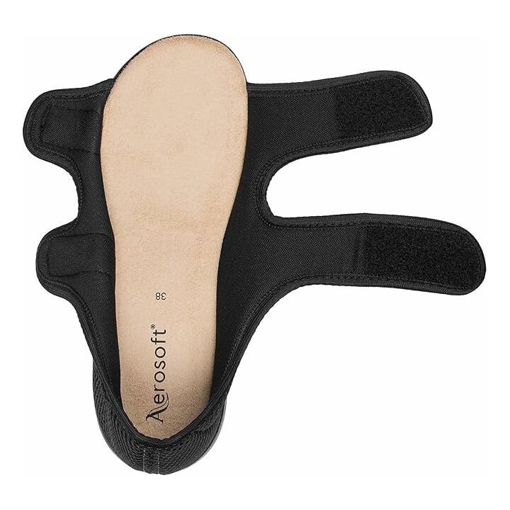 Anpassningsbar sandal för känsliga fötter